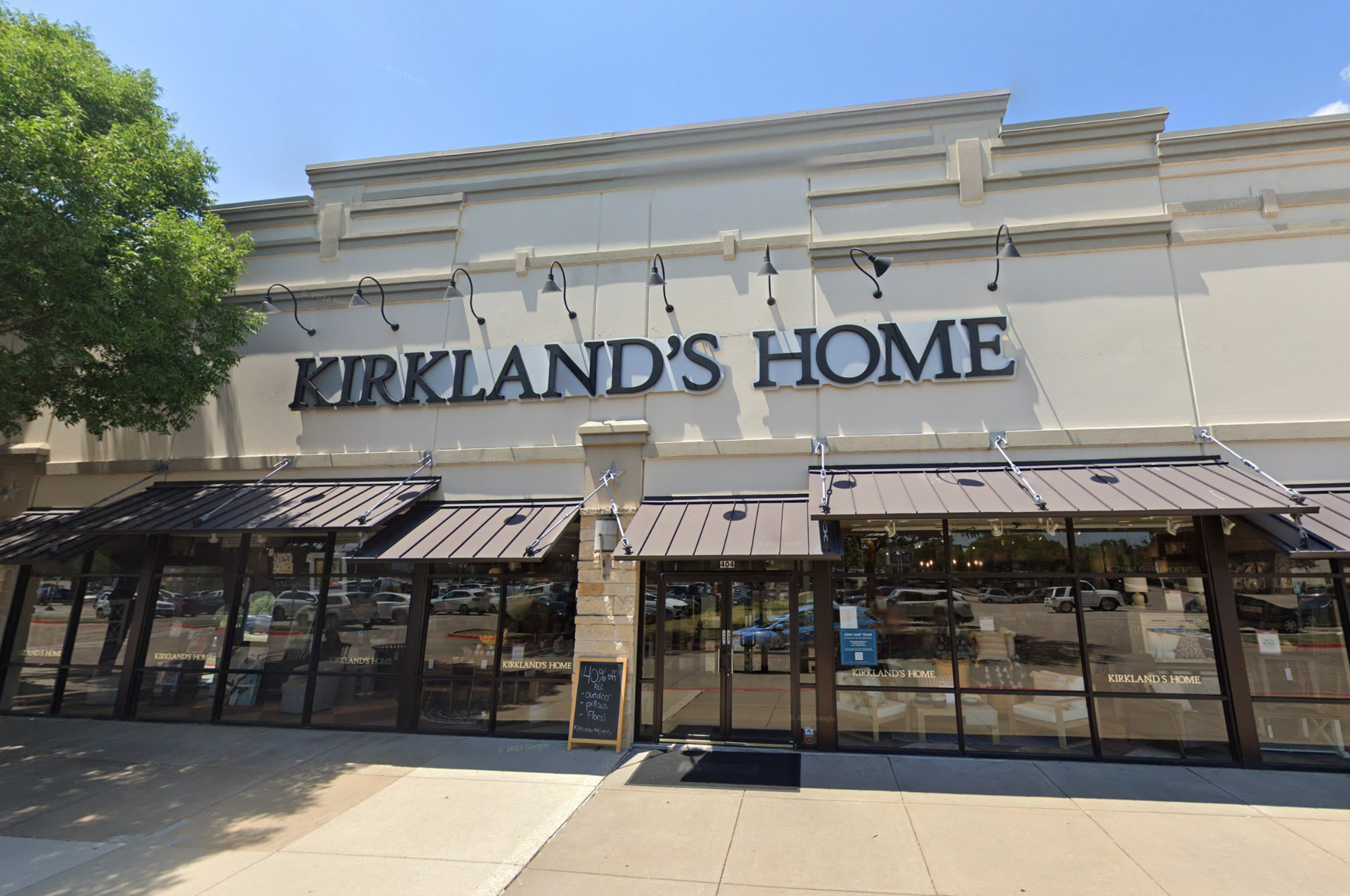 2000x1328 Kirklands Home Storefront